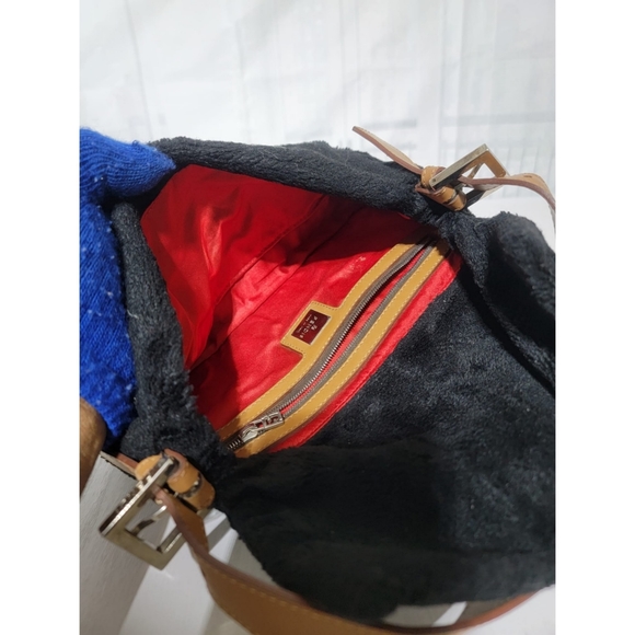 Authentic Fendi Black Suede Baguette Bag With Silver Tone Zucchino Logo … - Picture 16 of 16